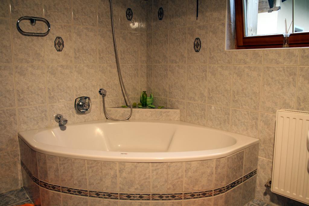 Ferienwohnung Felix-Adults Only Neustift im Stubaital Exteriör bild